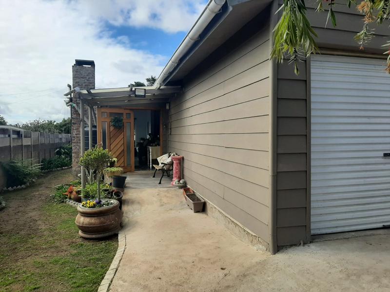 4 Bedroom Property for Sale in Albertinia Western Cape